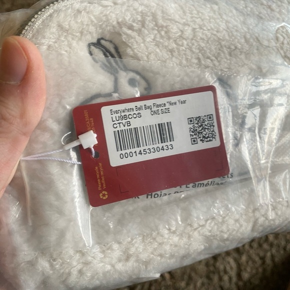 NWT Lululemon New Year Everywhere Belt Bag Fleece - Picture 3 of 9